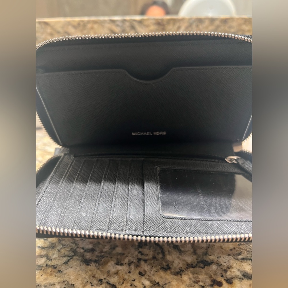 Michael Kors wristlet wallet